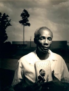 Photo Courtesy of Ron Levine Photography http://www.ronlevinephotography.com &http://www.prisonersofage.com
